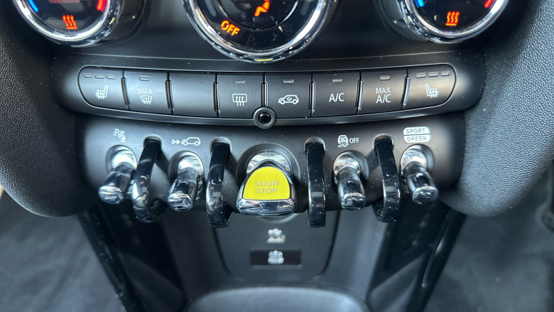 MINI Hatchback 135kW Cooper S Resolute Edition 33kWh 3dr Auto Electric Hatchback